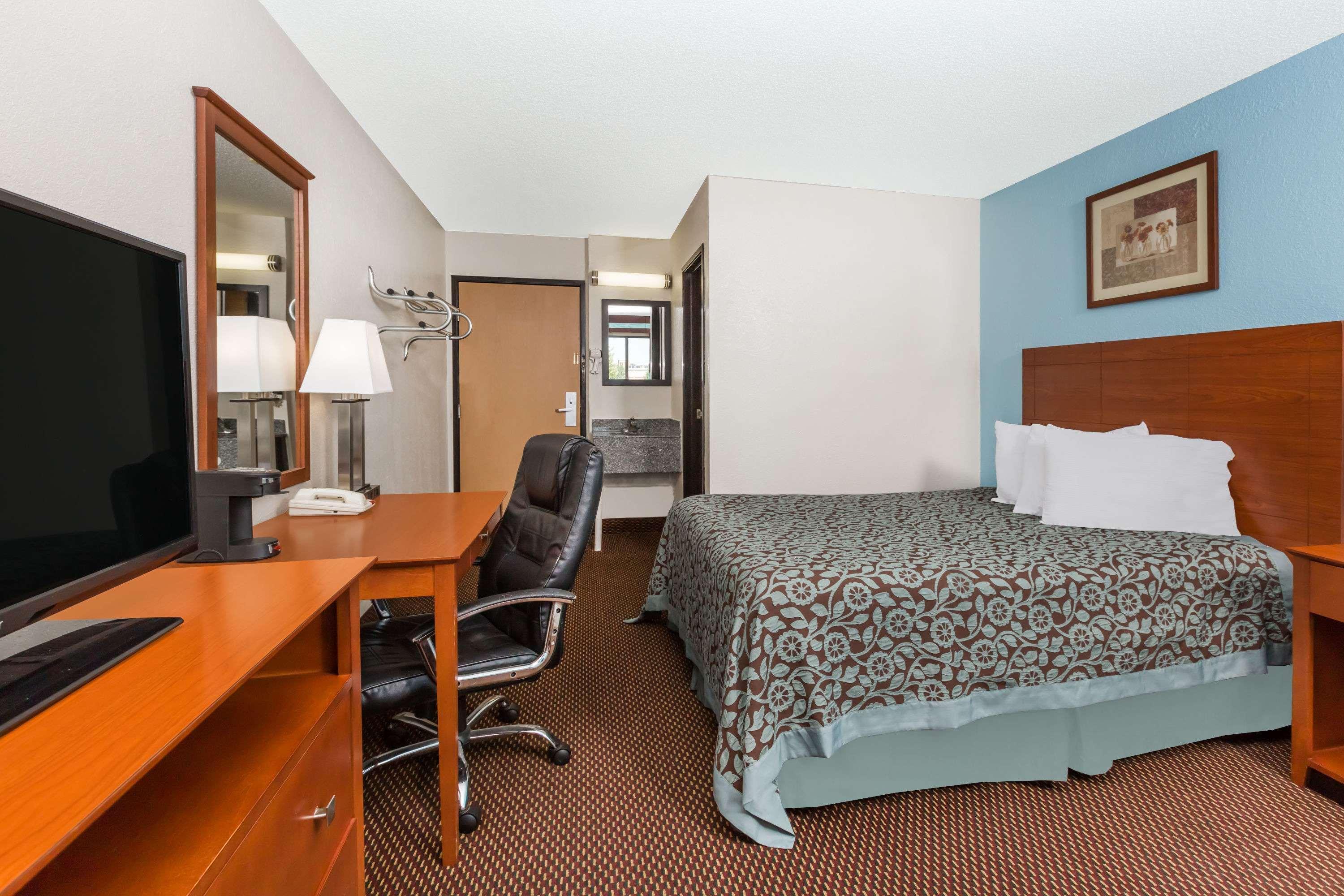 Days Inn By Wyndham Ankeny - Des Moines Exterior photo